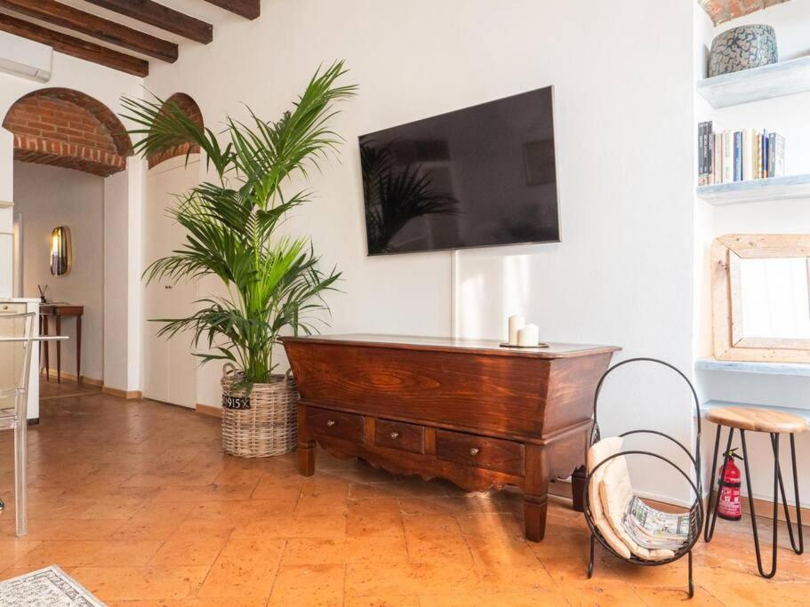 Romantic Flat On Navigli River By Easylife Milan Exterior photo