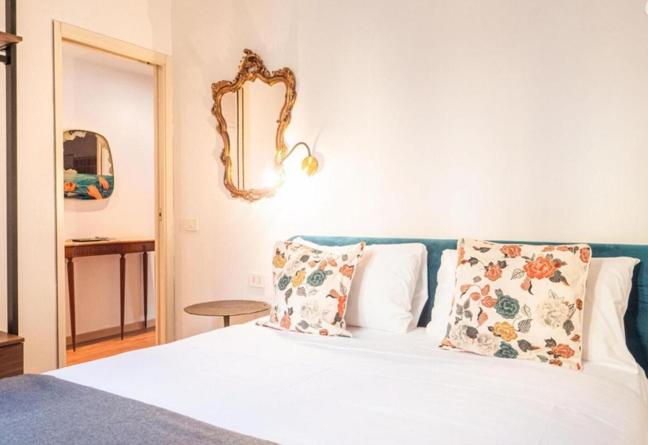 Romantic Flat On Navigli River By Easylife Milan Exterior photo